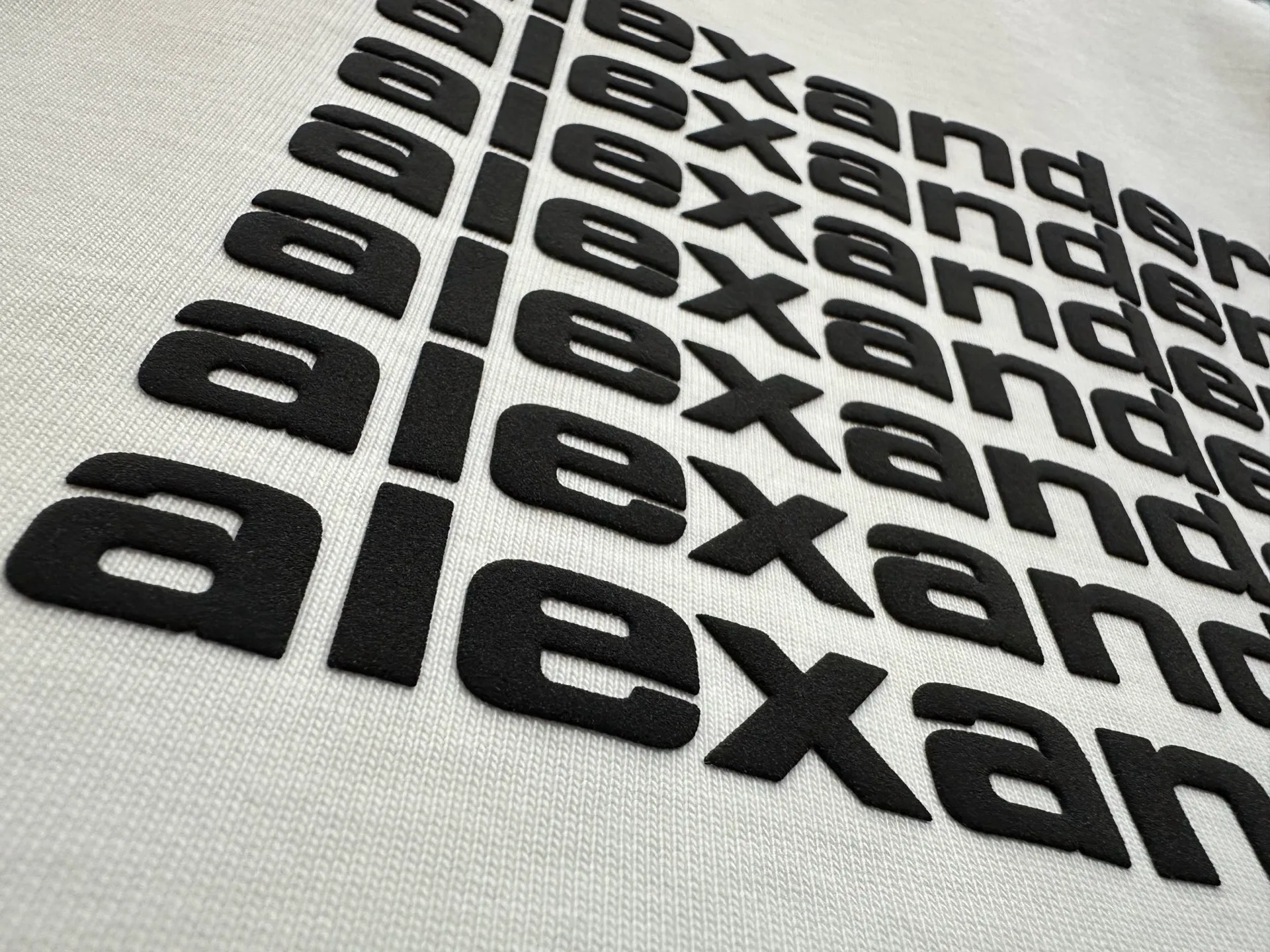 ￼ 140- New Arrival g Alexander wang 2026fw T : 2*2 g Color Change Same Style Color: Black White Red Size: XS S M L XL